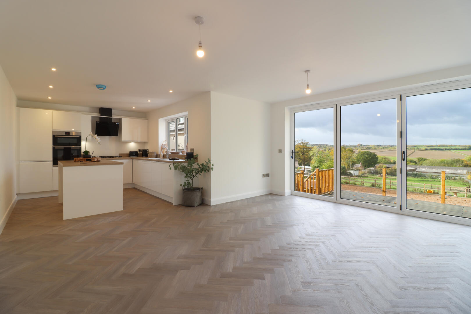 5 bed property in Rectory Grove, Duckmanton